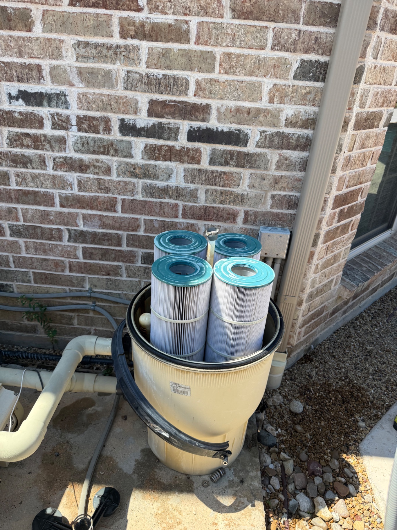 Clean pool filter after cartridge filter cleaning